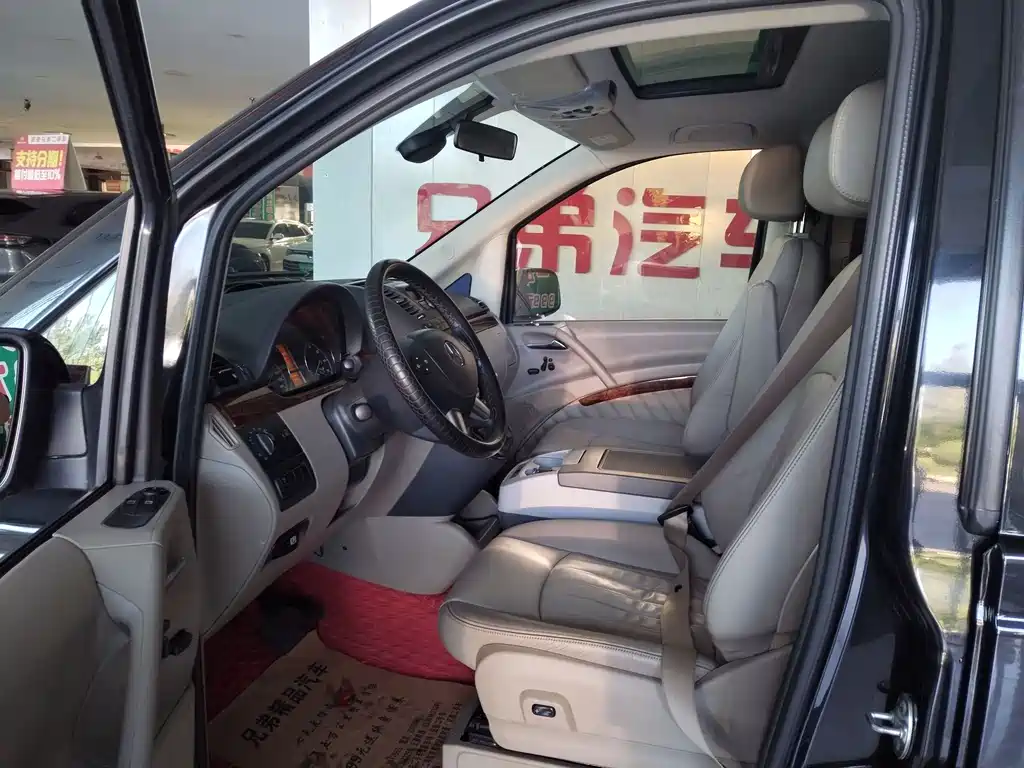 Mercedes-Benz Viano — миниатюра 8