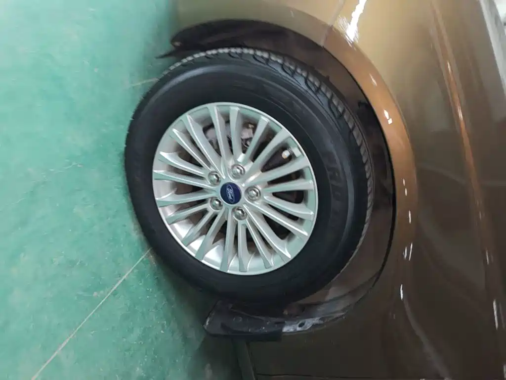 Ford Escort — миниатюра 23