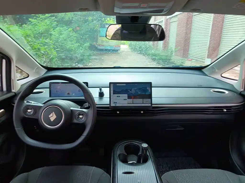 Baojun Yunduo — миниатюра 10