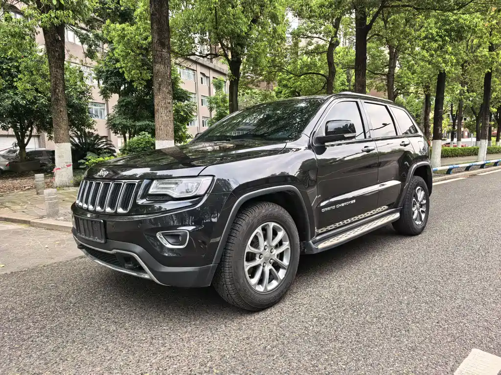 Jeep Grand Cherokee (Import) 2016