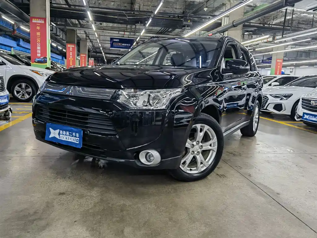 Mitsubishi Outlander (Import)