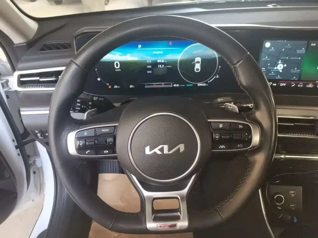 Kia K5 — миниатюра 11