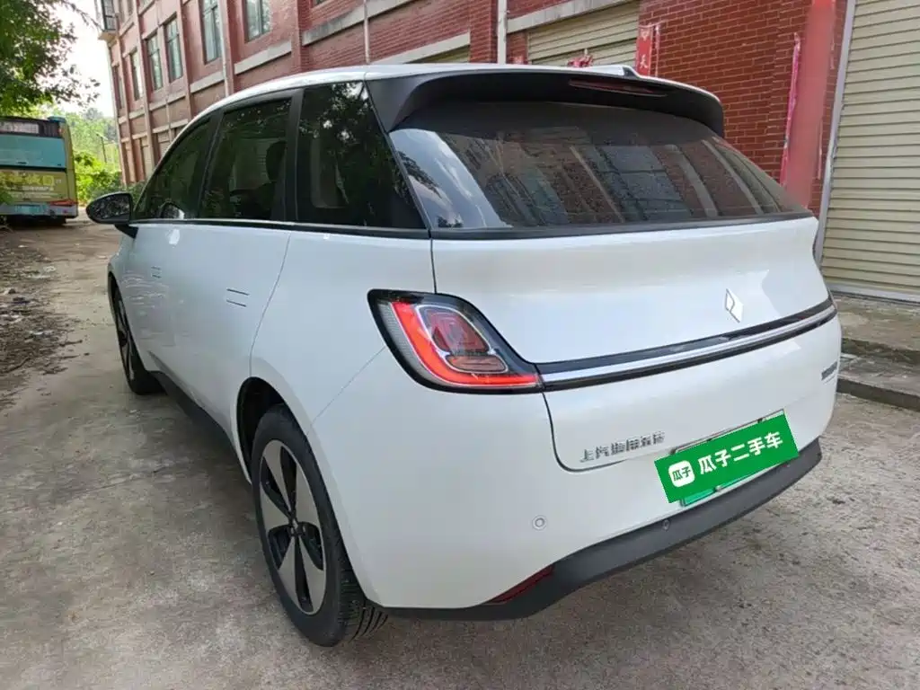 Baojun Yunduo — миниатюра 5