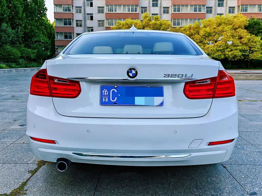 BMW 3 Series — миниатюра 14