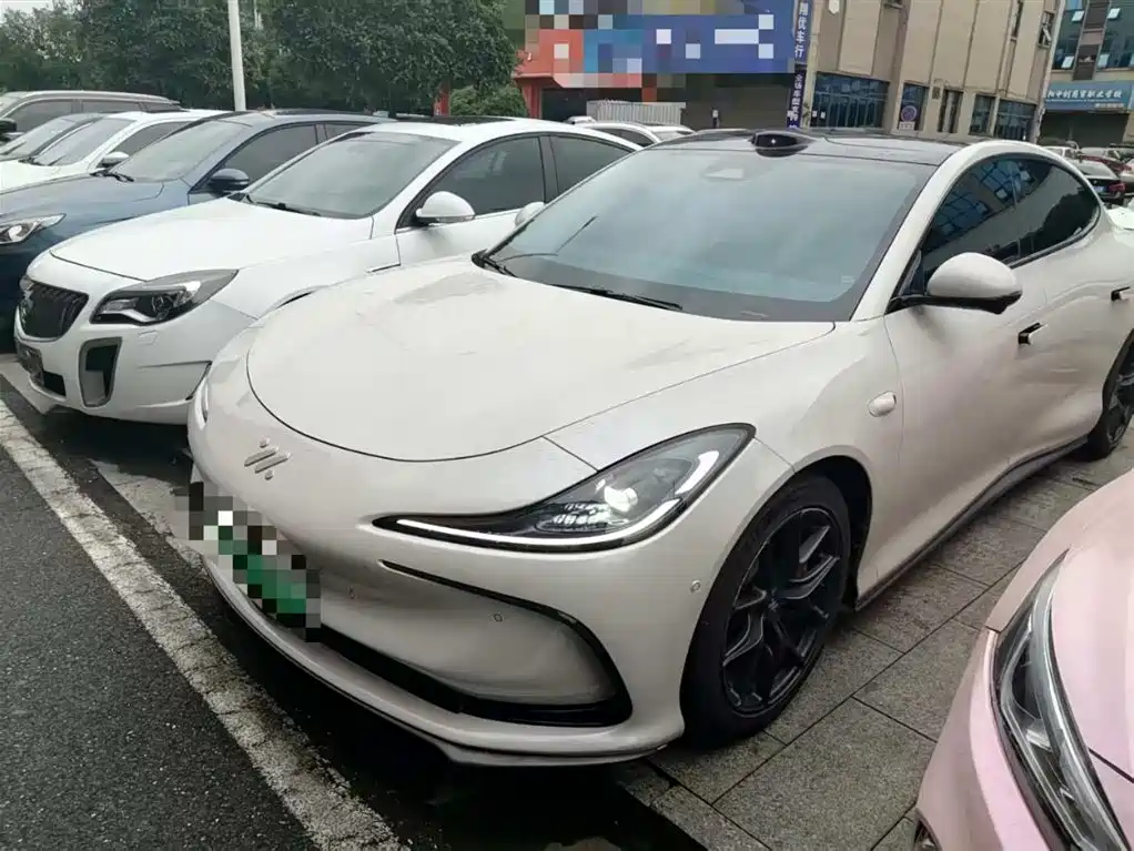 IM Motors L6 2024 Max Standard Edition
