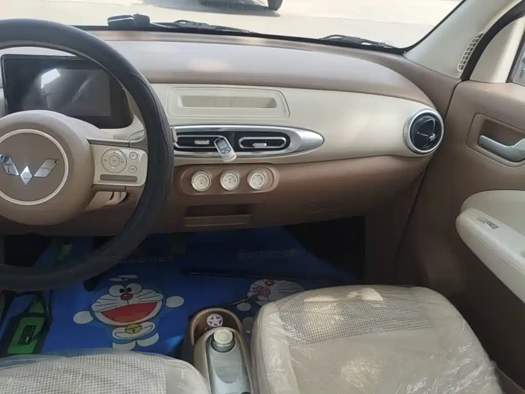 Wuling MINIEV — миниатюра 13