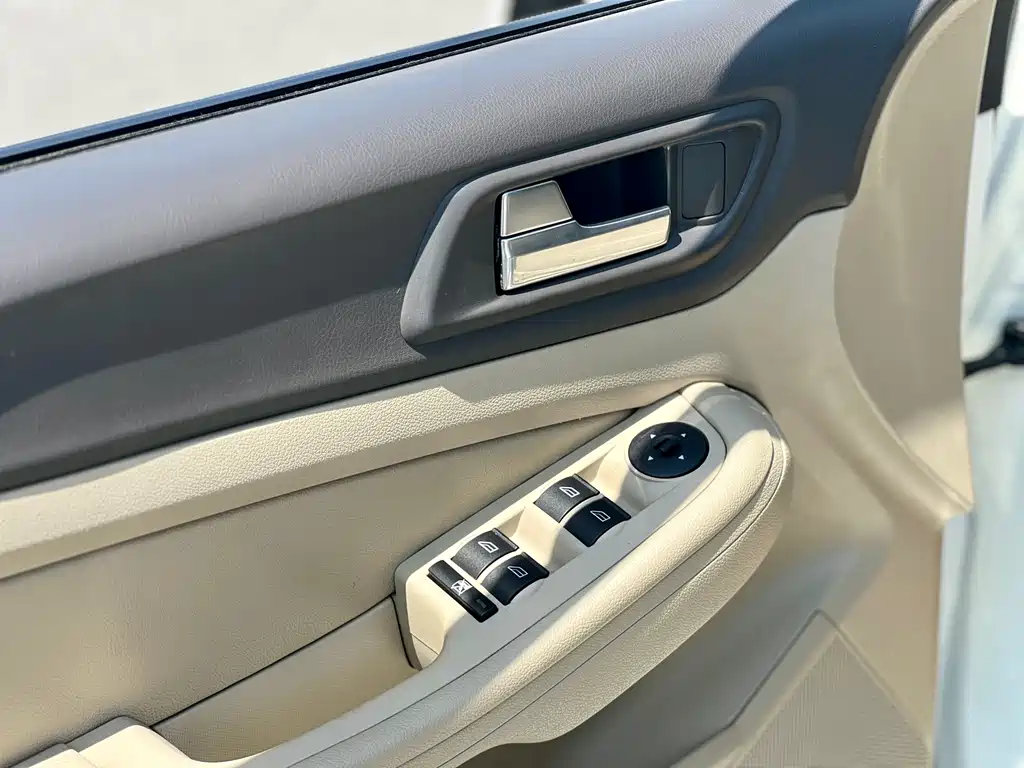 Ford Focus — миниатюра 8