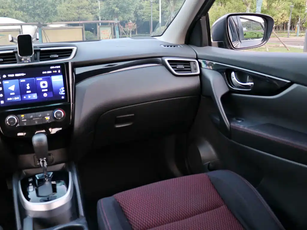 Nissan Qashqai — миниатюра 19