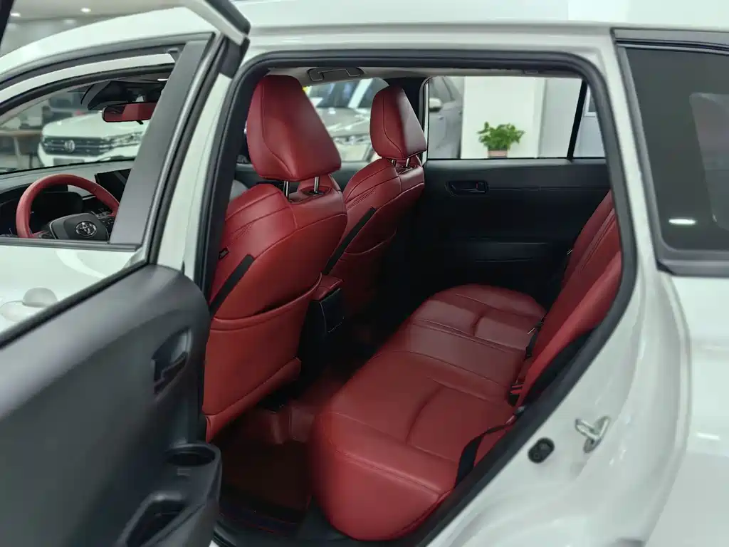 Toyota Frontlander — миниатюра 7