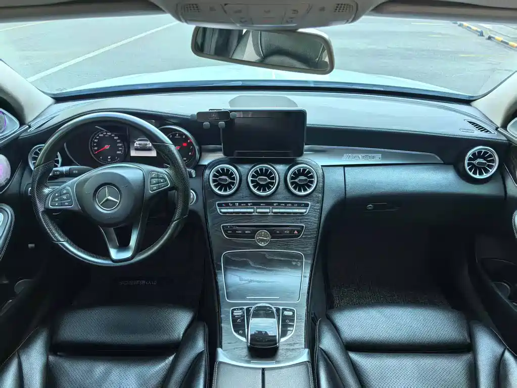 Mercedes-Benz C-Class — миниатюра 9