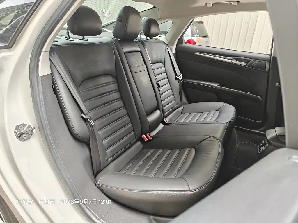 Ford Mondeo — миниатюра 16