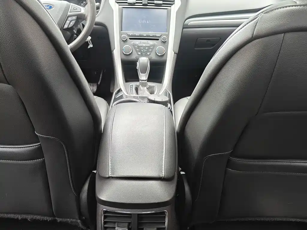Ford Mondeo — миниатюра 22
