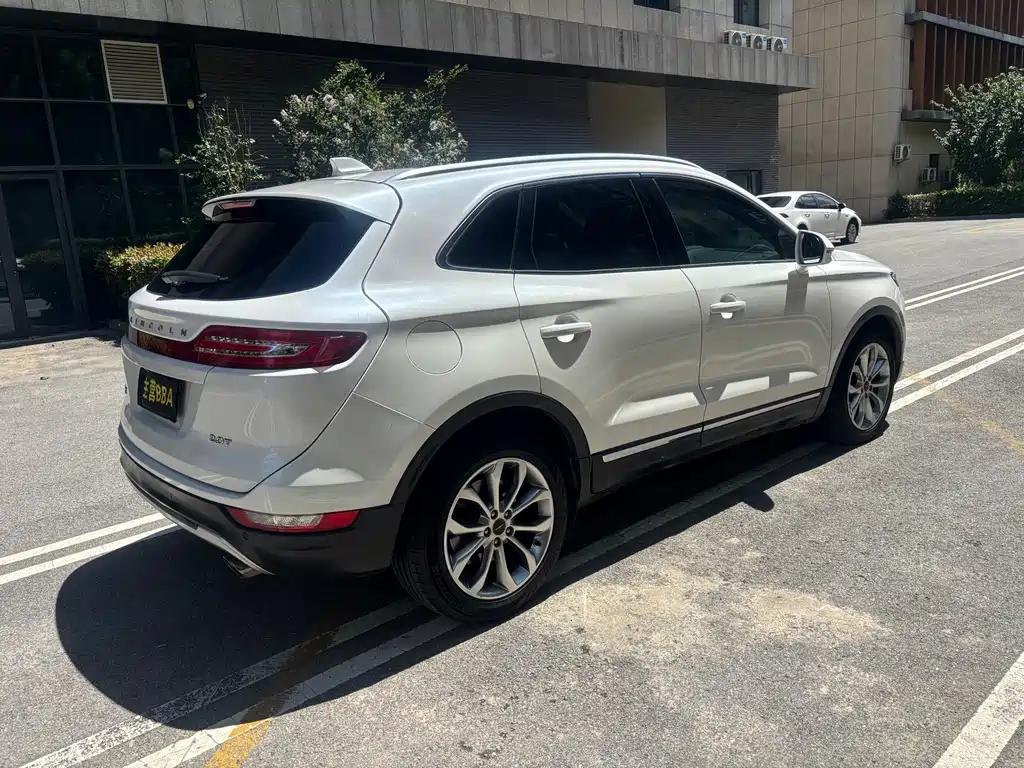 Lincoln MKC — миниатюра 16