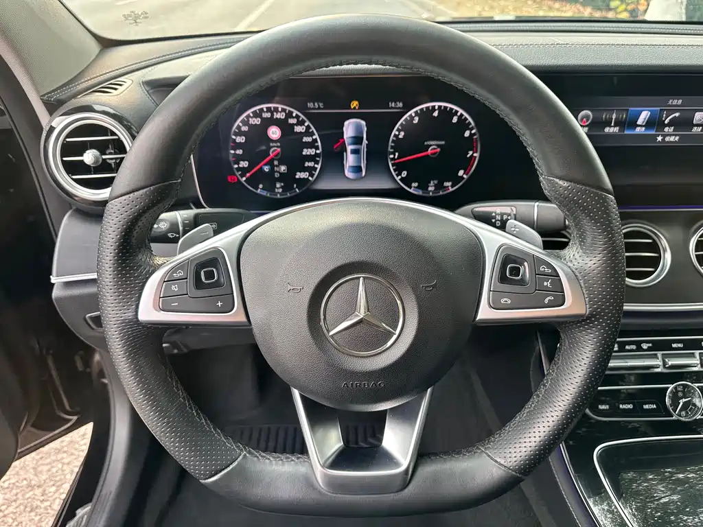 MERCEDES-BENZ E CLASS