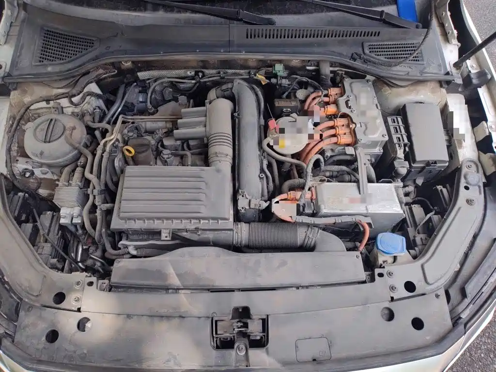 Volkswagen Passat PHEV — миниатюра 11