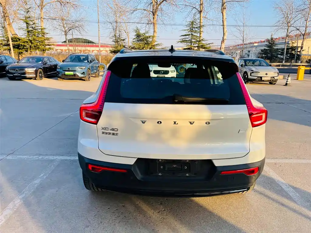 Volvo XC40