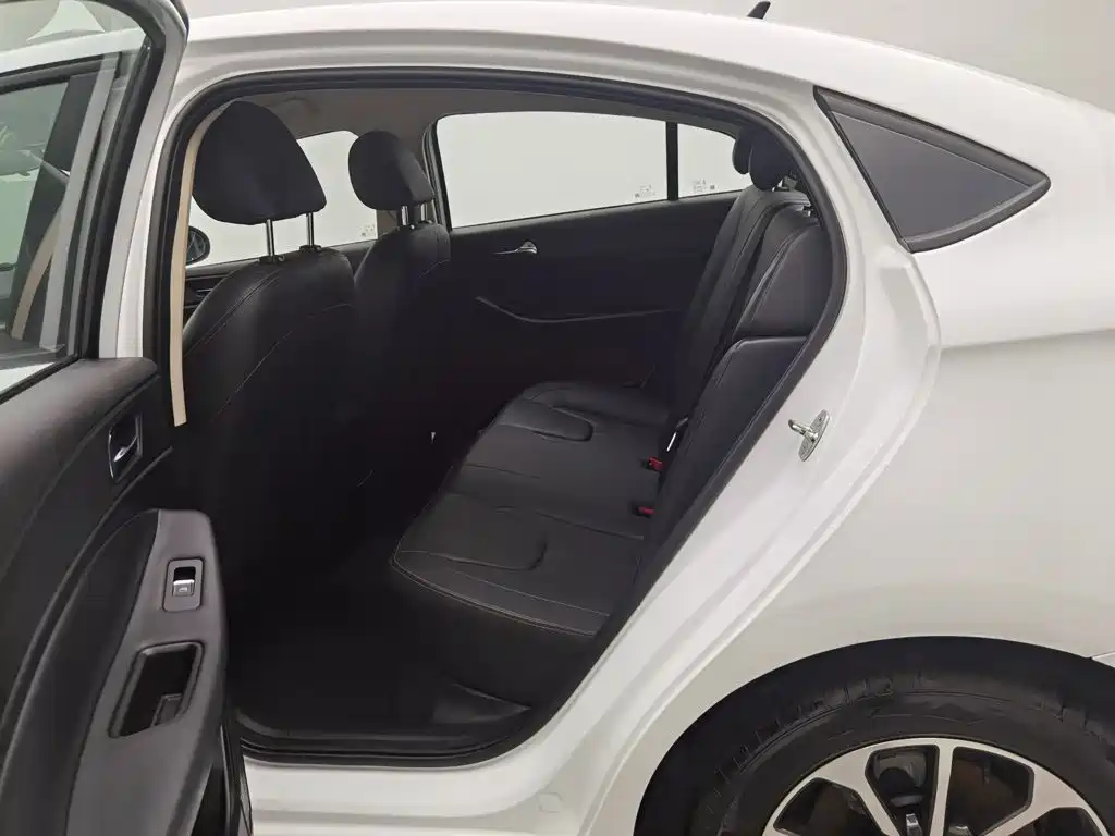 Chery Arrizo 5 — миниатюра 15