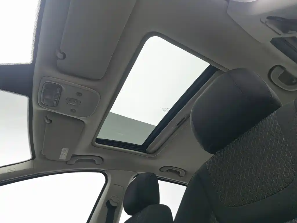 Peugeot 308 — миниатюра 14