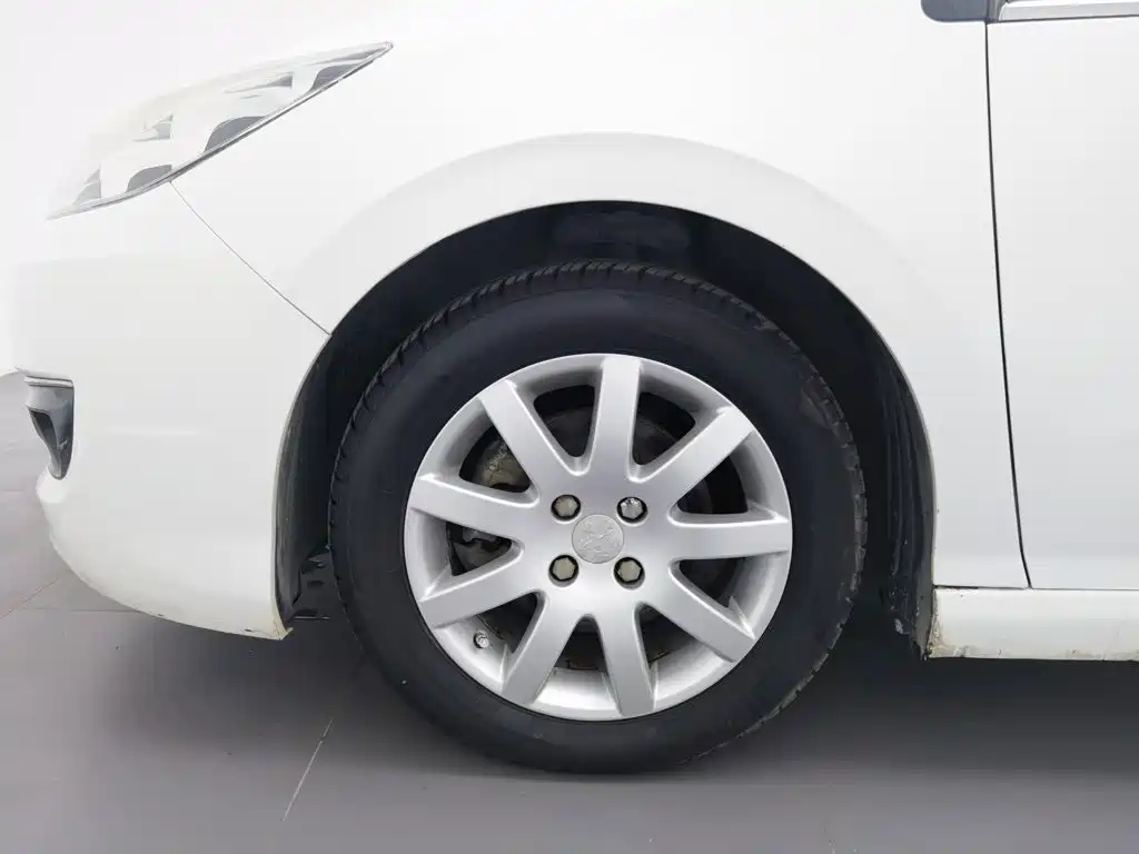 Peugeot 308 — миниатюра 17