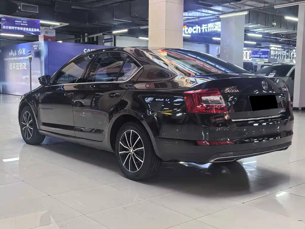 Skoda Octavia — миниатюра 10