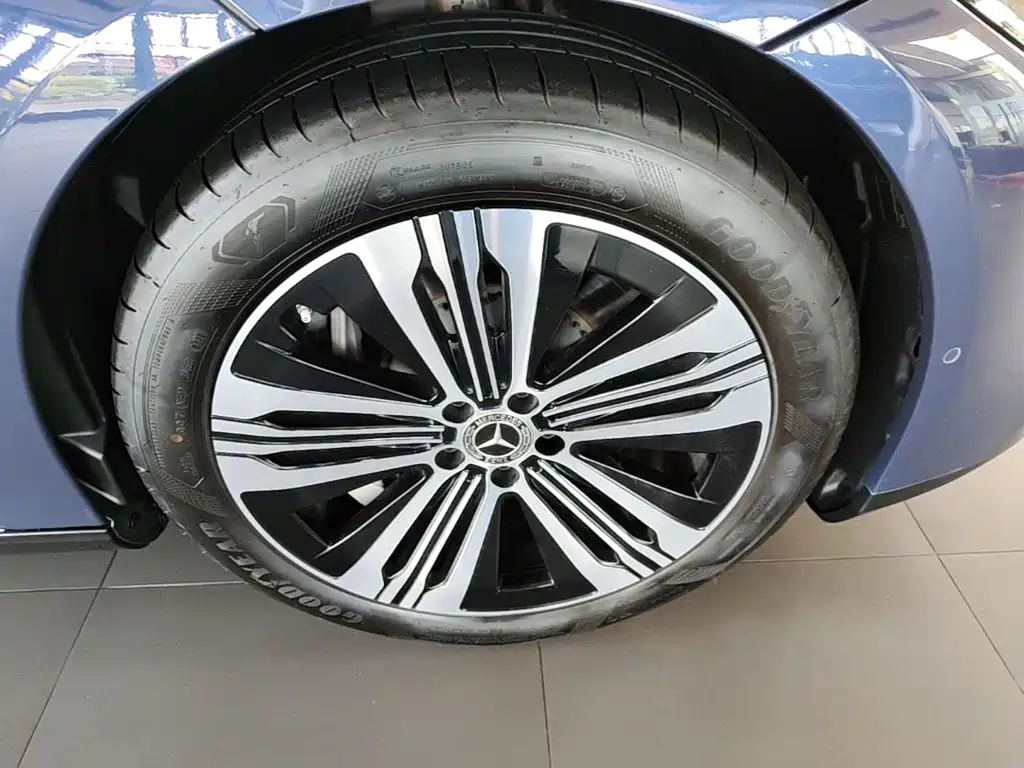 Mercedes-Benz EQS — миниатюра 12