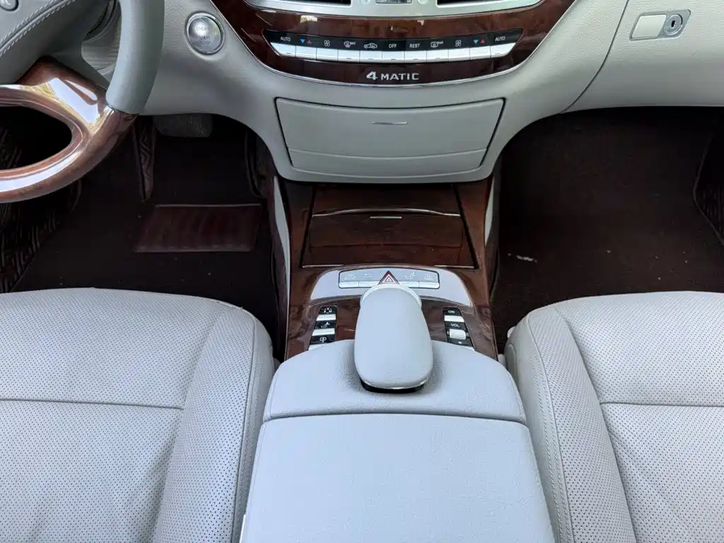 Mercedes-Benz S-Class — миниатюра 7