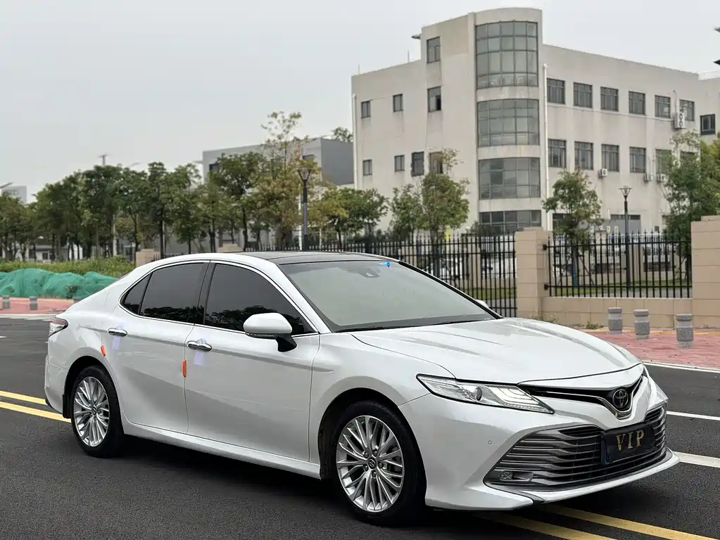 Toyota Camry 2019 2.5G Luxury VI