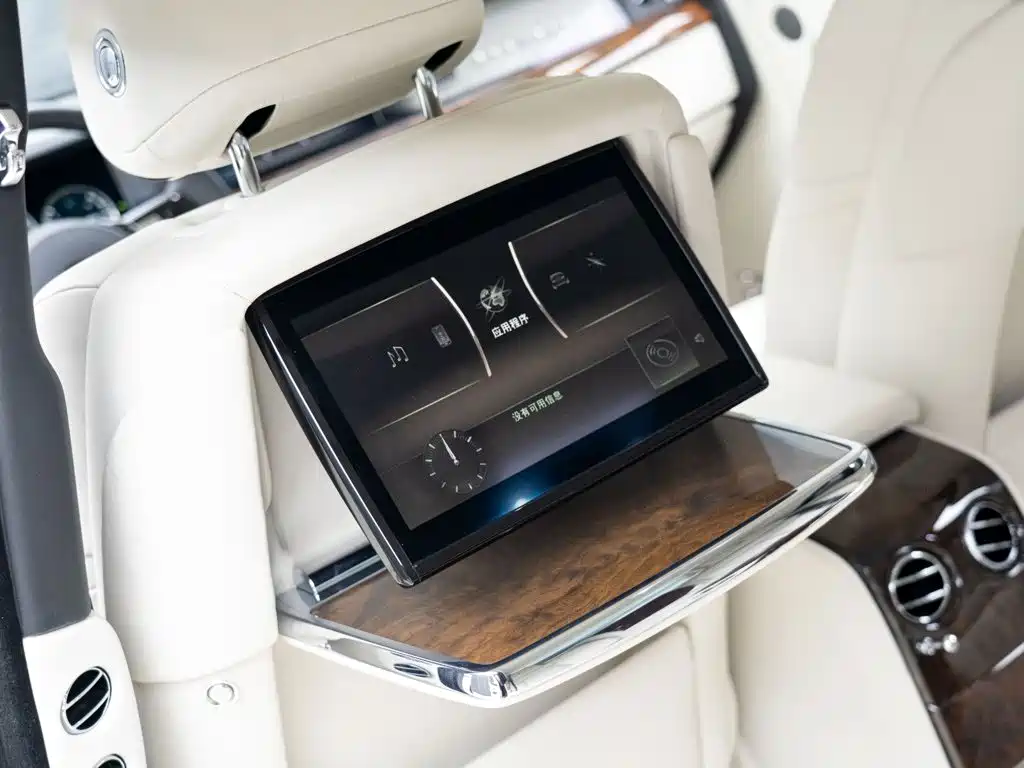 Rolls-Royce Phantom — миниатюра 21