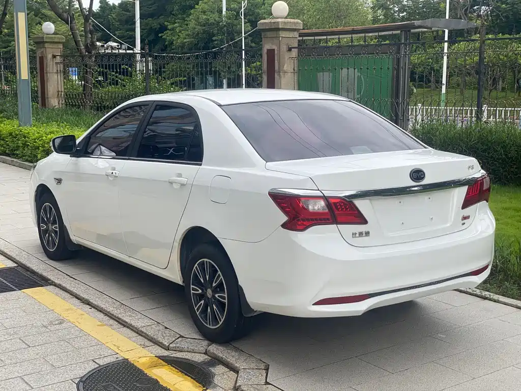 BYD F3 — миниатюра 7