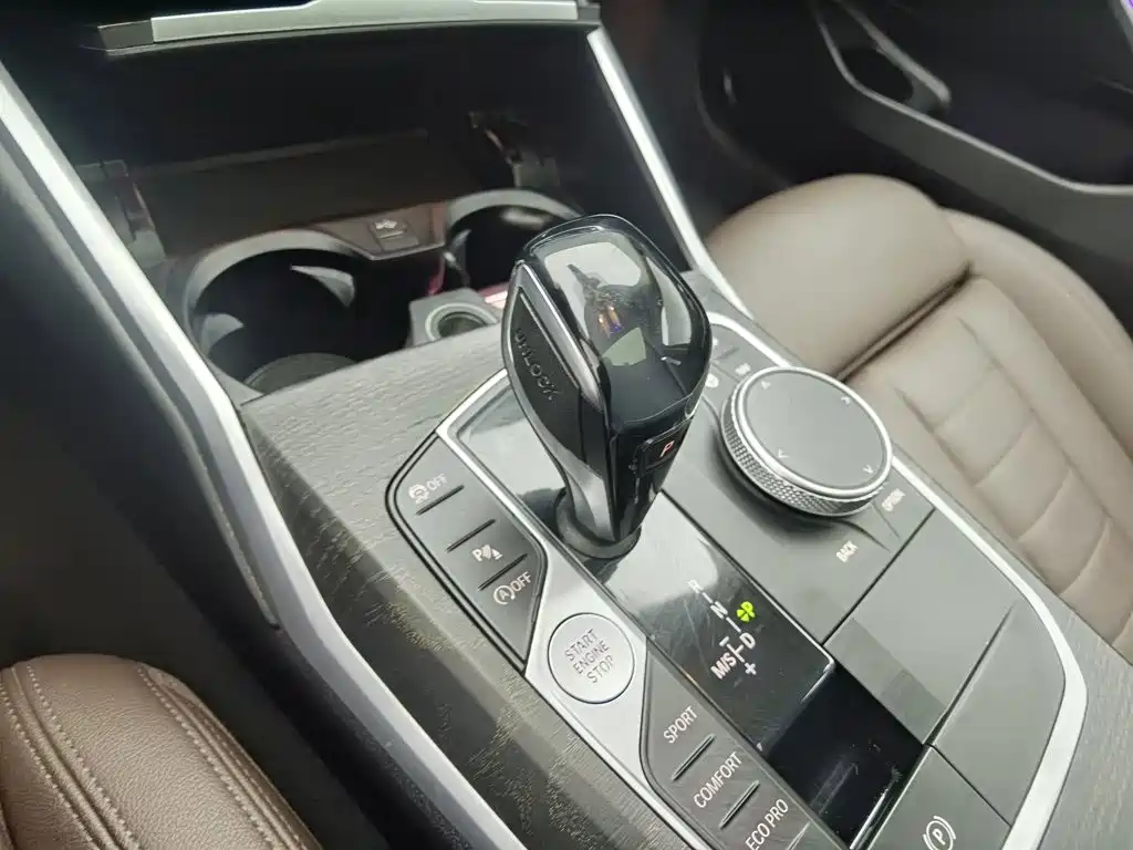 BMW 3 Series — миниатюра 13