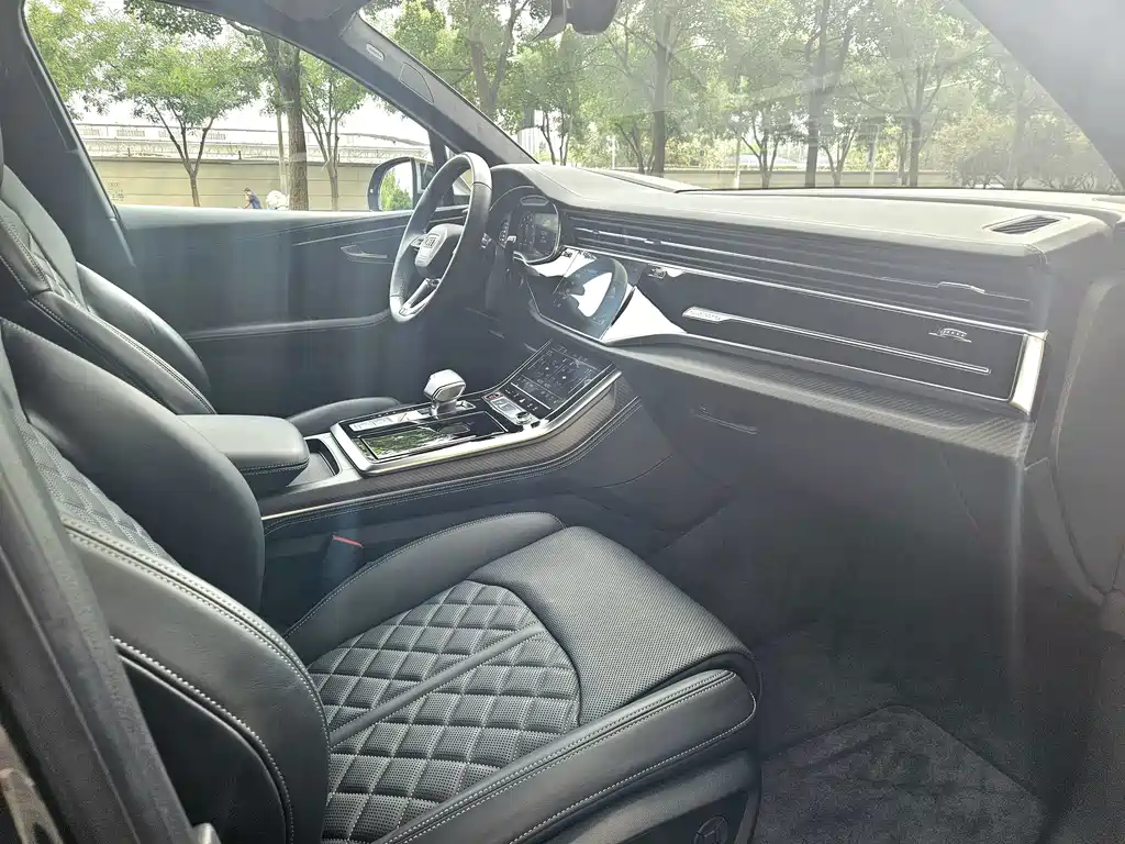 Audi SQ7 — миниатюра 9