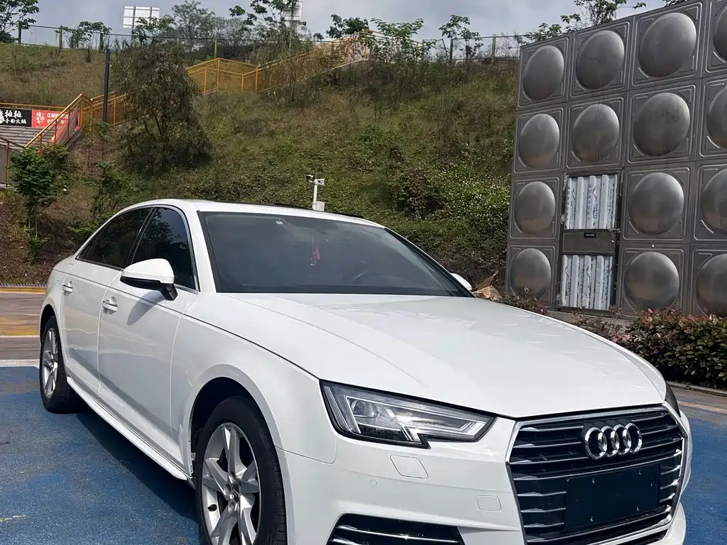 Audi A4L 2018