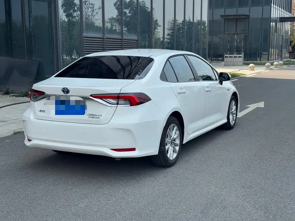 Toyota Corolla — миниатюра 8
