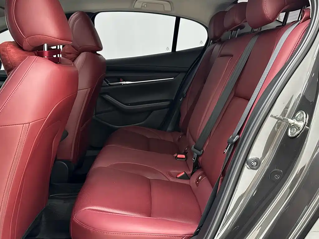 Mazda 3 Axela — миниатюра 8