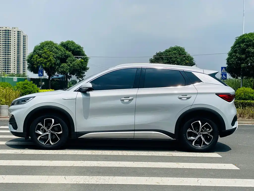 BYD Yuan Plus — миниатюра 7