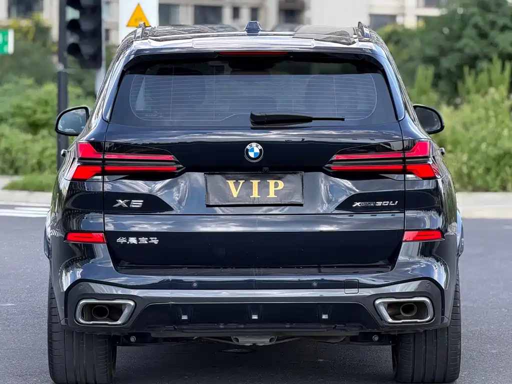 BMW X5 2023 xDrive 30Li Premium M Sport