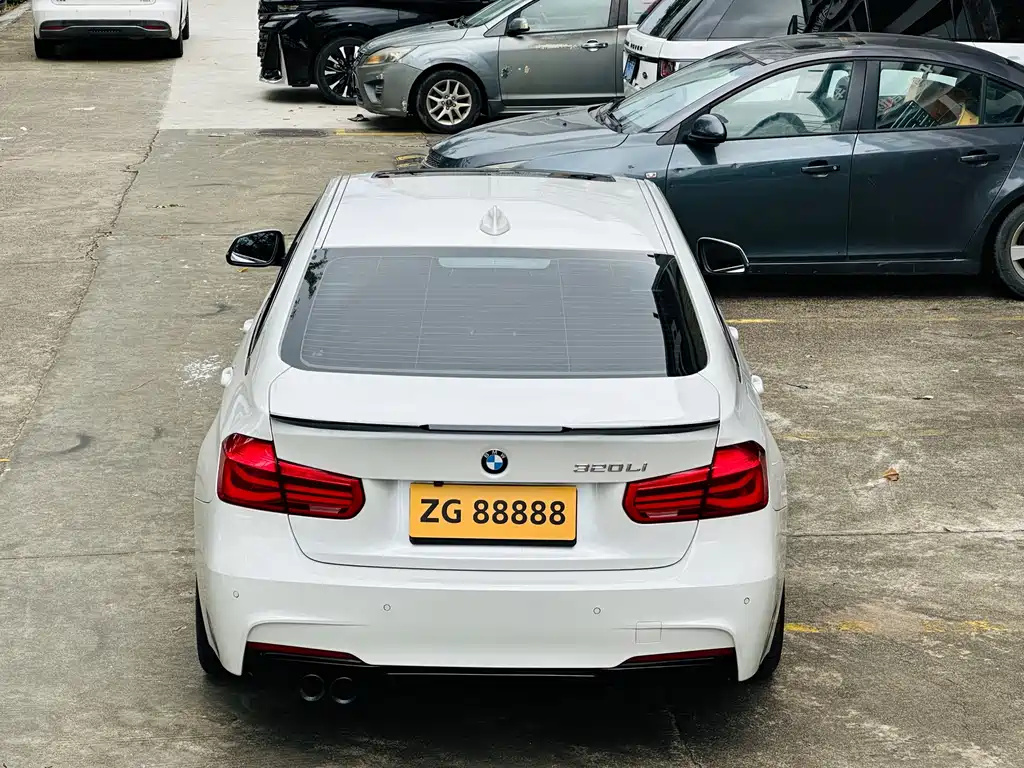 BMW 3 Series — миниатюра 6
