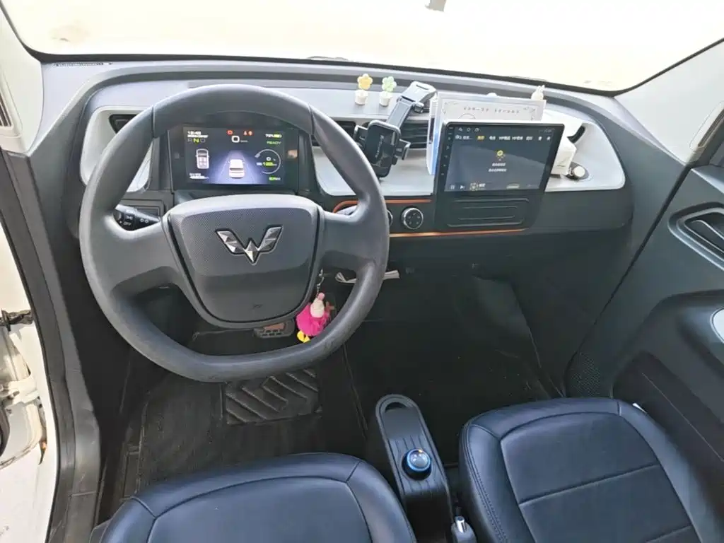 Wuling MINIEV — миниатюра 10