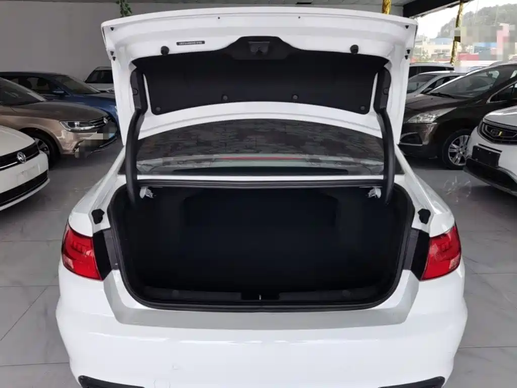 Geely Emgrand GL — миниатюра 19