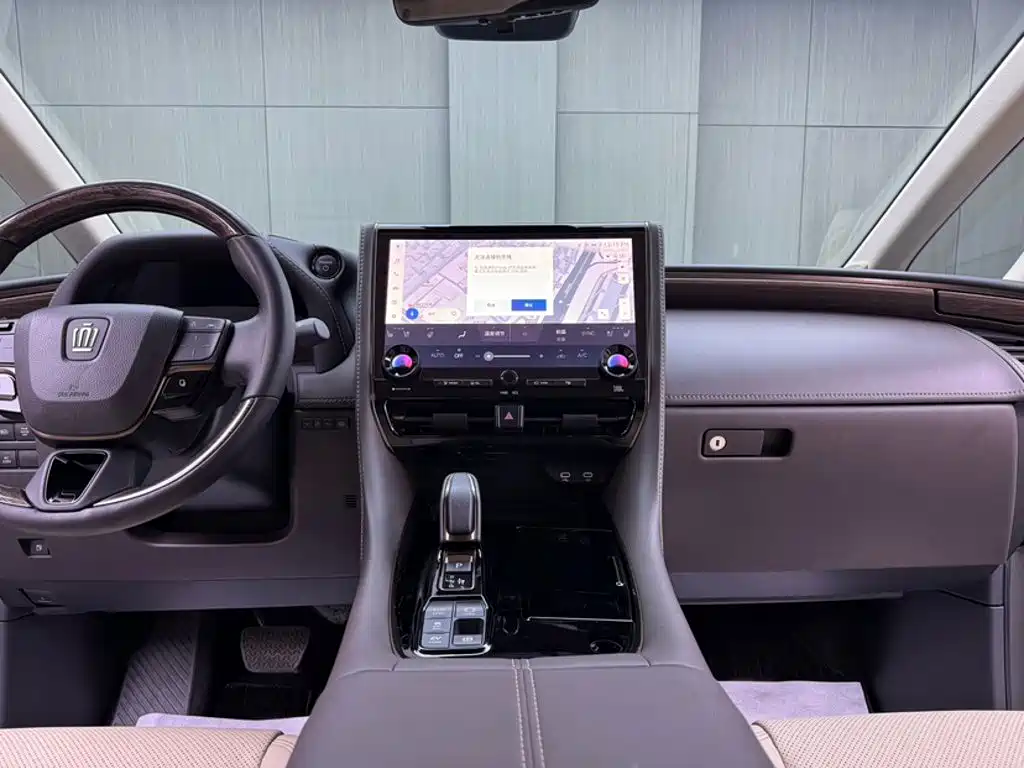 Toyota Vellfire — миниатюра 17