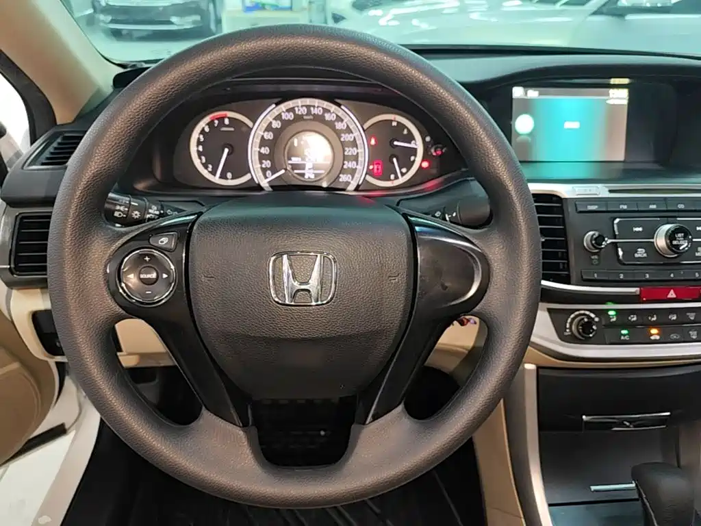 Honda Accord — миниатюра 11