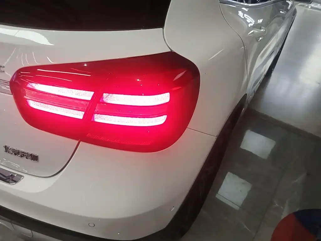Mercedes-Benz GLA — миниатюра 8