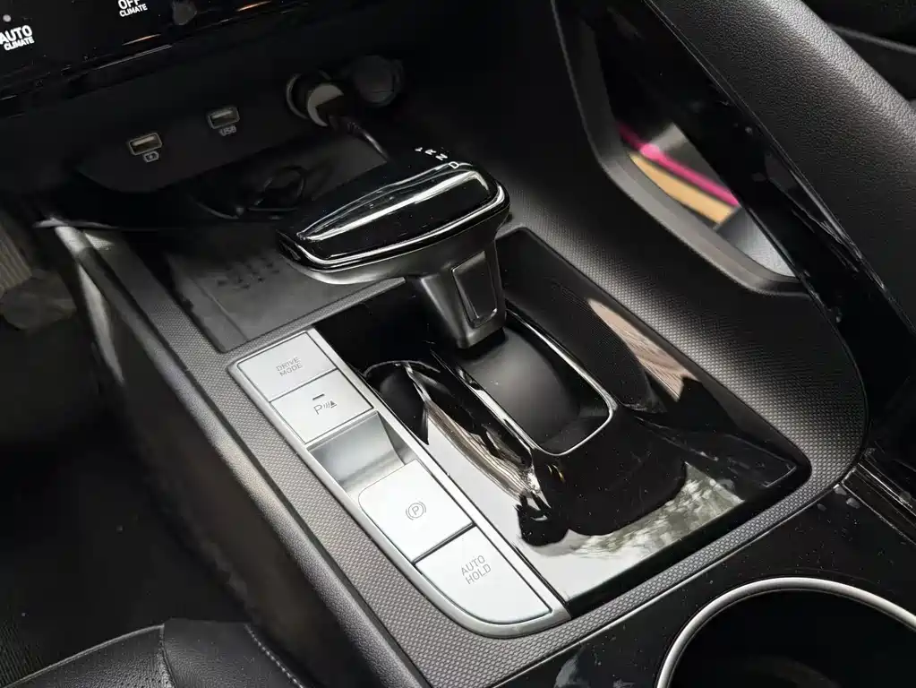 Hyundai Elantra — миниатюра 7