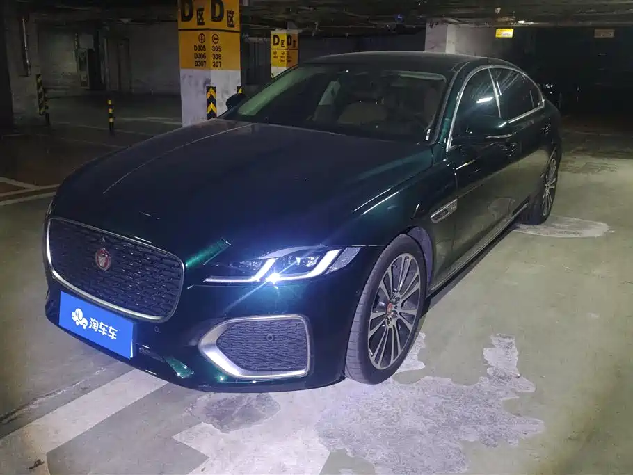 Jaguar XFL