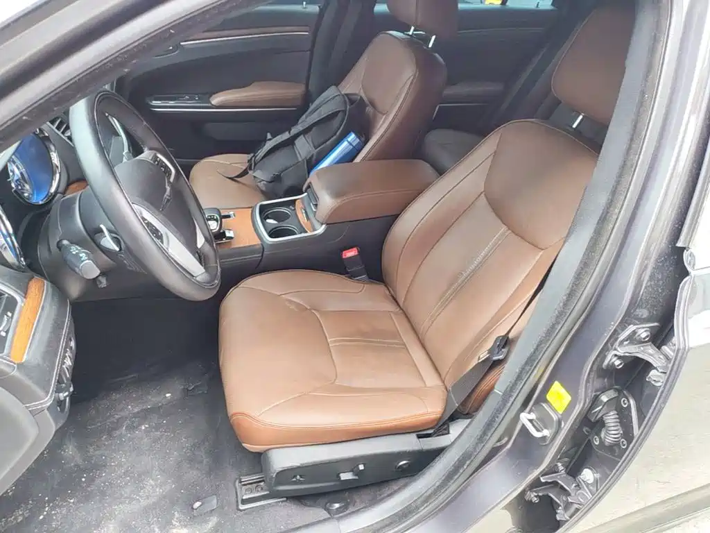 Chrysler 300C — миниатюра 15