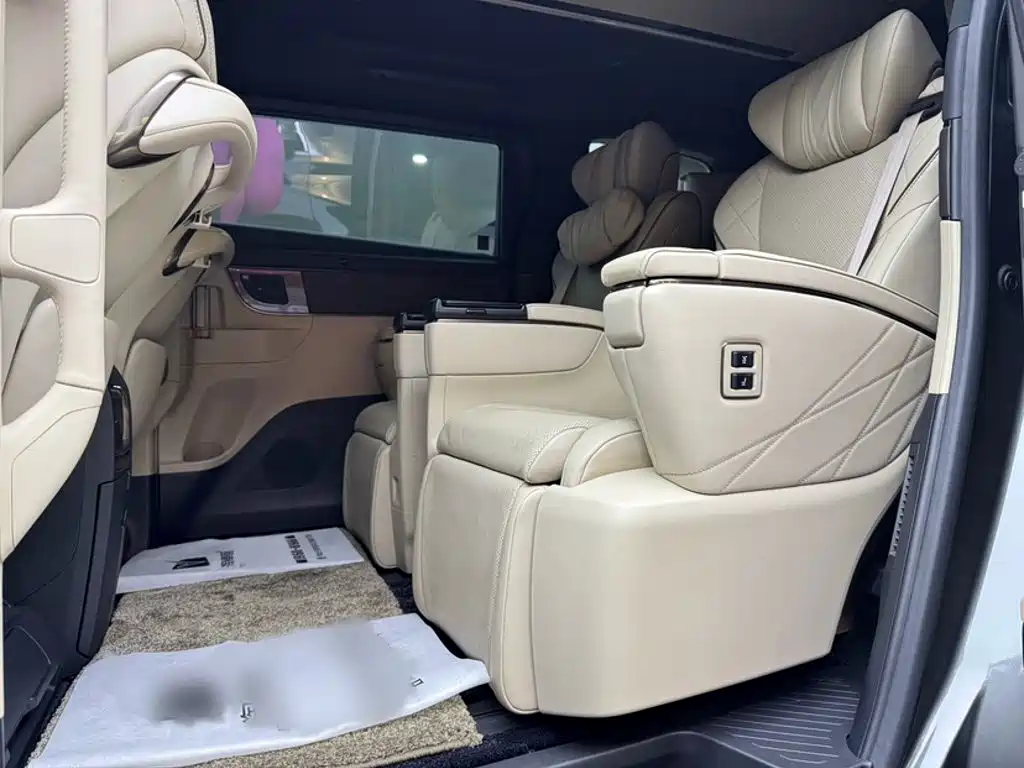Toyota Vellfire — миниатюра 21