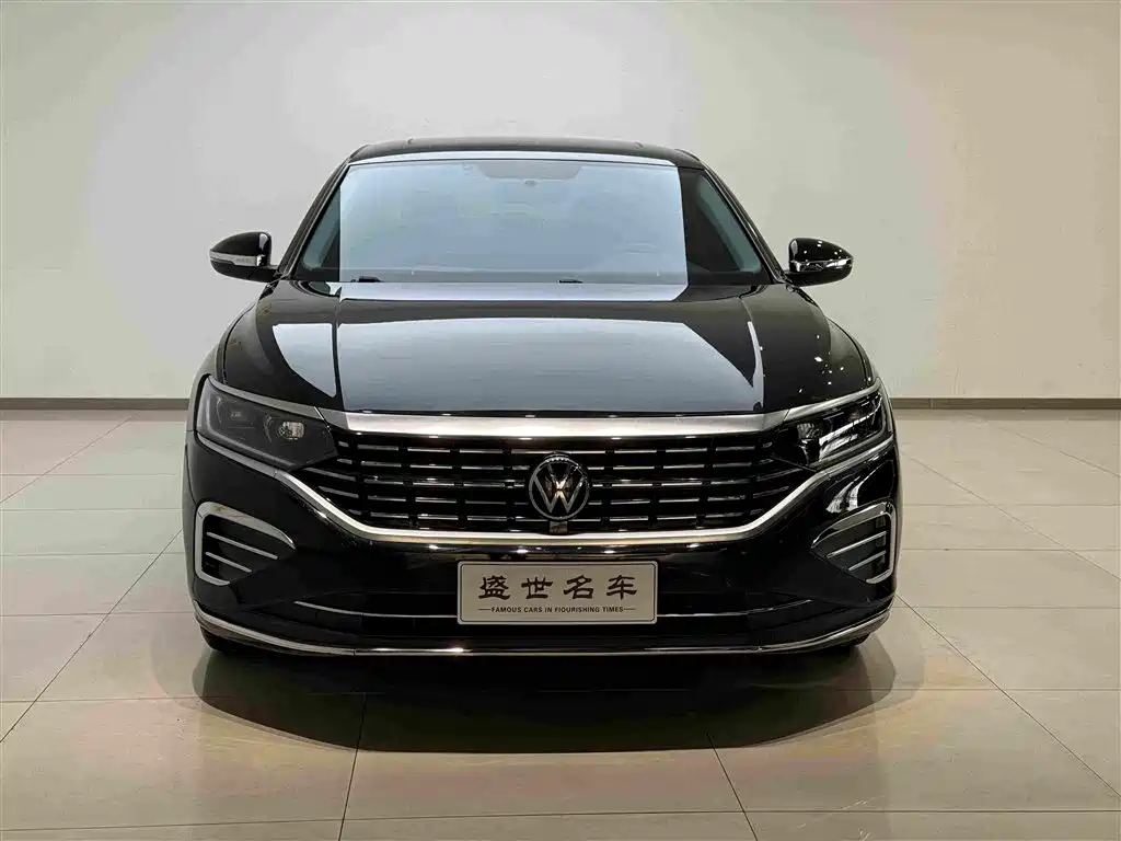 Volkswagen Passat 2022 280TSI