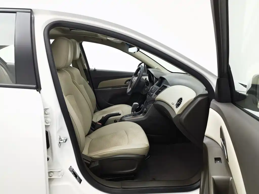 Chevrolet Cruze — миниатюра 23