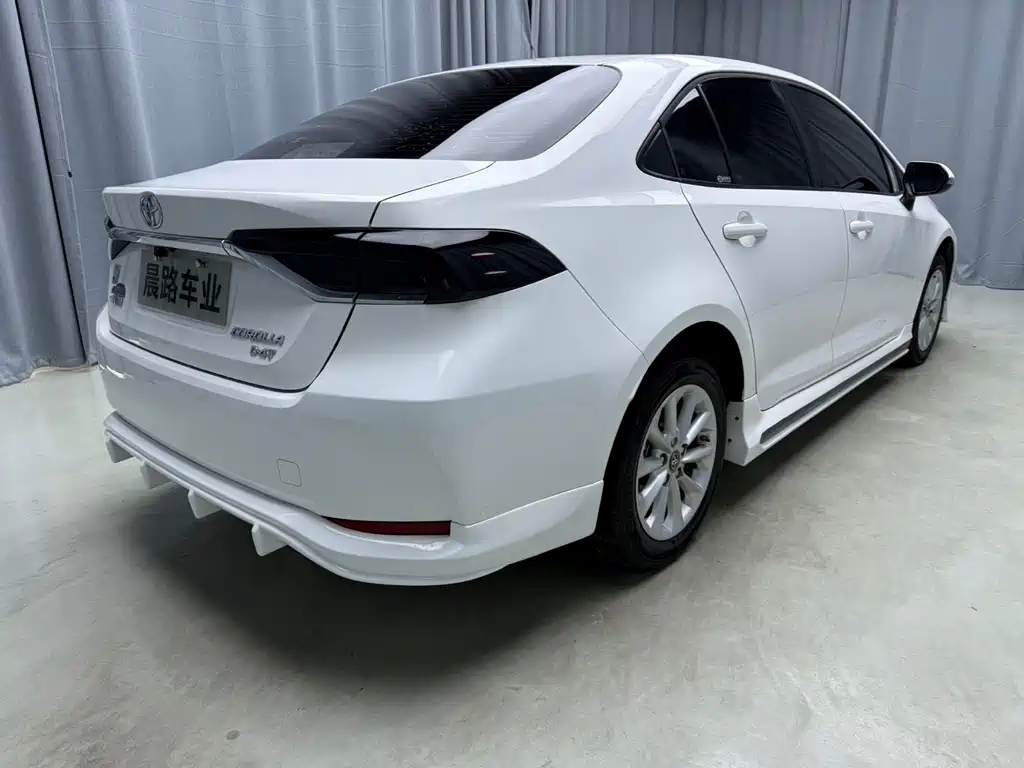 Toyota Corolla — миниатюра 4