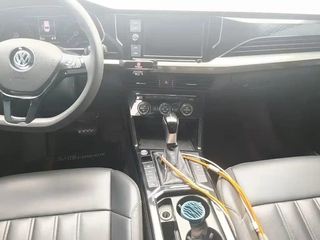 Volkswagen Passat PHEV — миниатюра 7